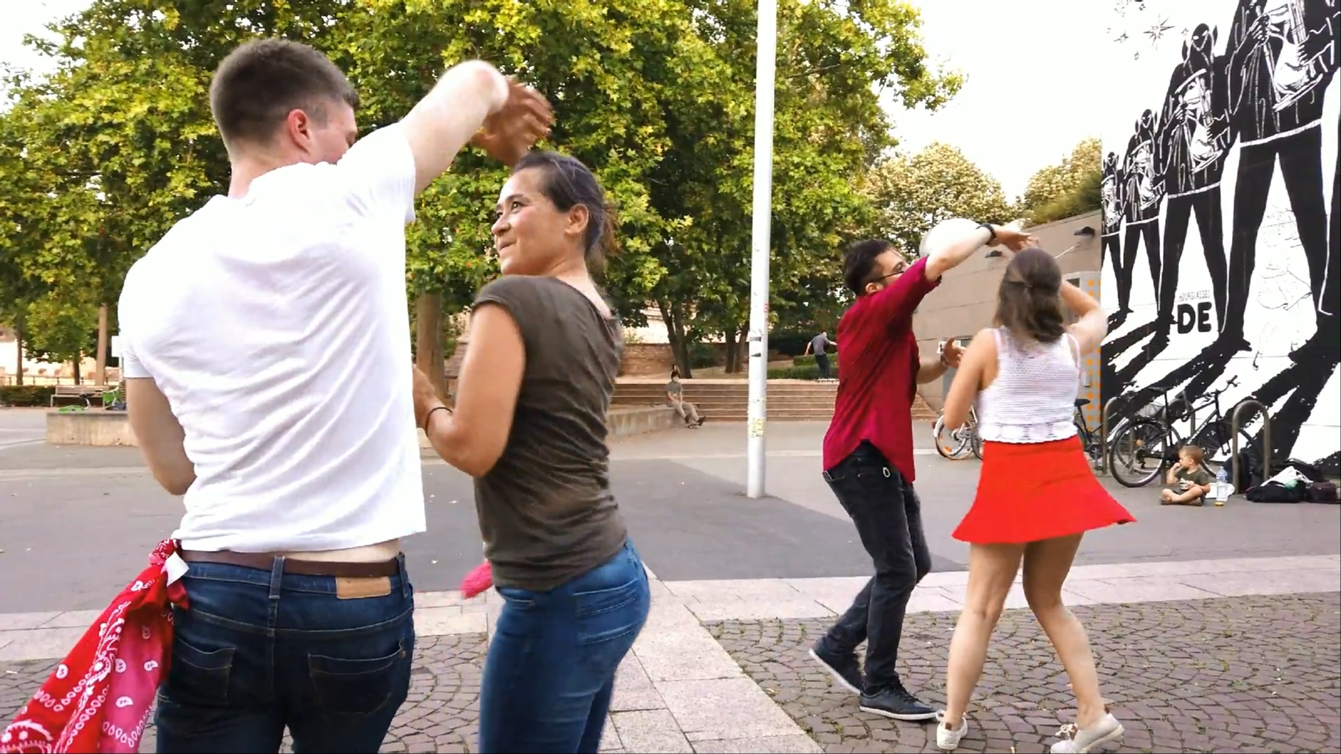 Vidéo : avec quelques bénévoles